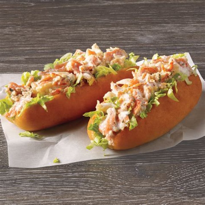 captain d’s lobster roll