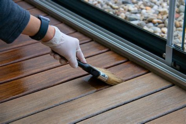 cost to stain a deck