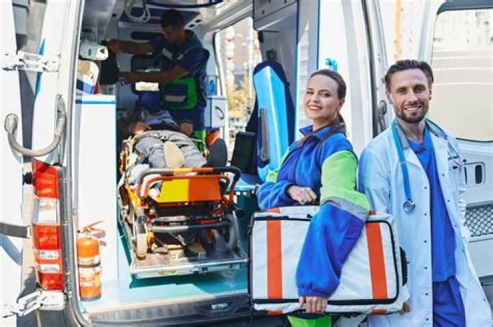 how much do emts make in california