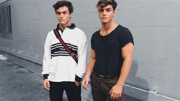 how old are the dolan twins