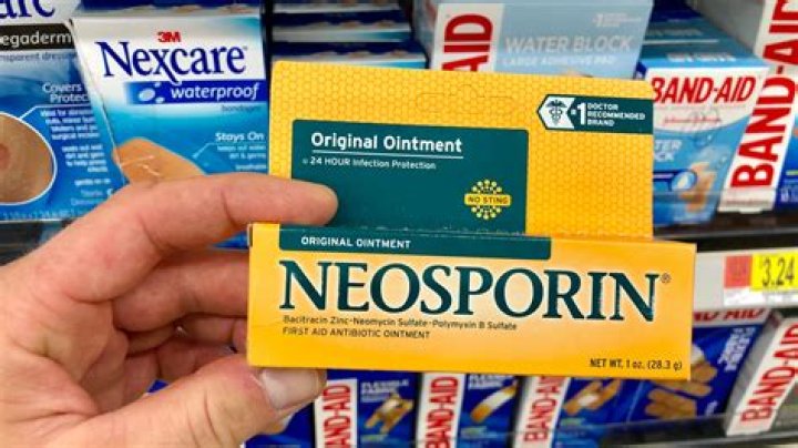 neosporin vs polysporin