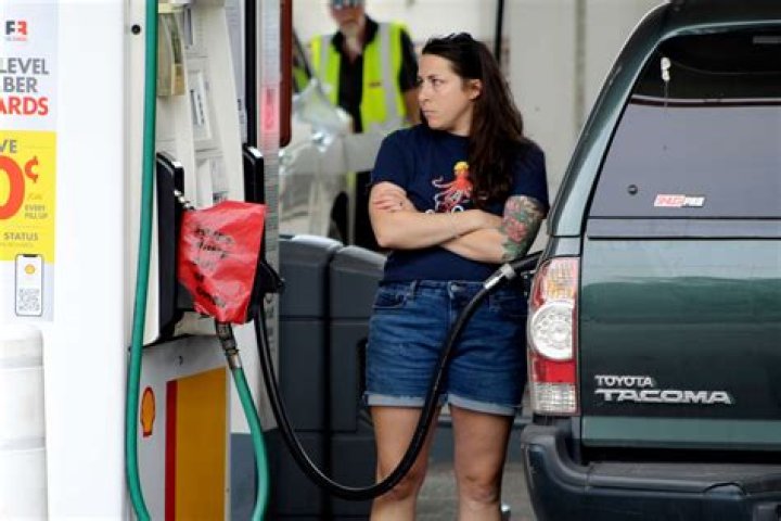 pumping gas in oregon