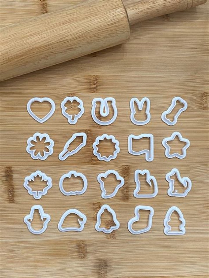 small cookie cutters
